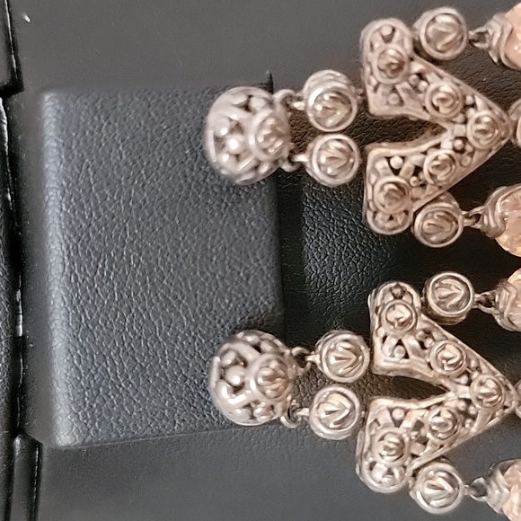 Silver post earrings - Picture 2 of 3